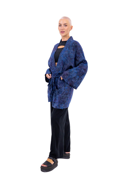 Kurzer Midnight-Blue handmade Kimono